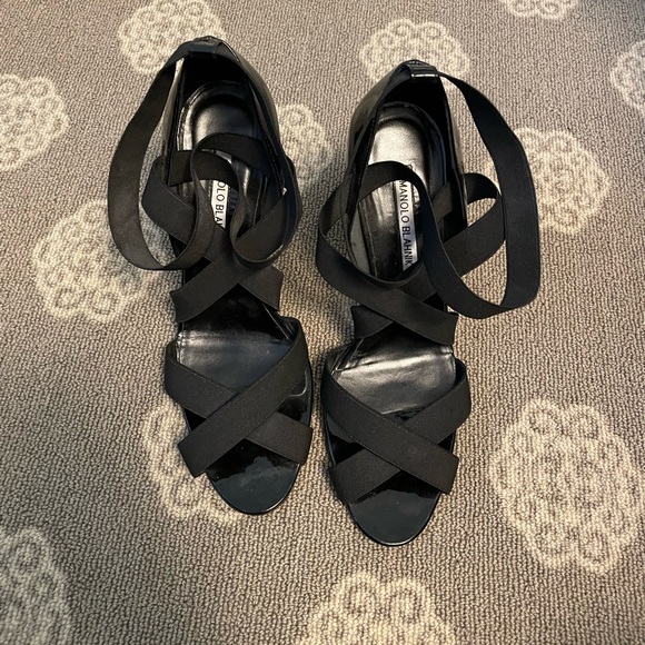 Manolo Blahnik heels - Picture 3 of 10